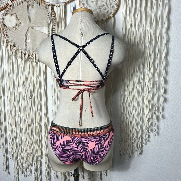 Maaji Two Piece Reversible Bikini Size Large - Picture 3 of 5